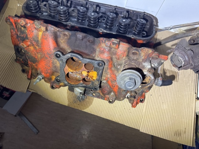 1321199-7 Chevrolet 454 motor i delar