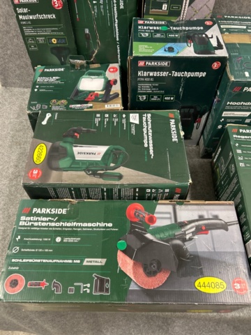 1436325-2 Maskiner ca 15 st - Parkside