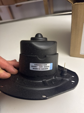 1321203-4 Fläktmotor 35587 Enkelaxelfläktmotor Impala -69 NY