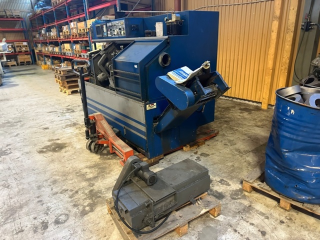 1256082-18 CNC svarv Femco Durga 15/25 - reservdelsmaskin