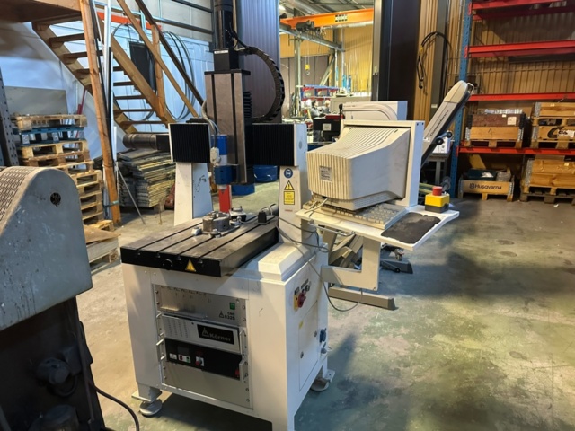 1256086-8 Gravyrfräsmaskin CNC Körner 832S / 500G