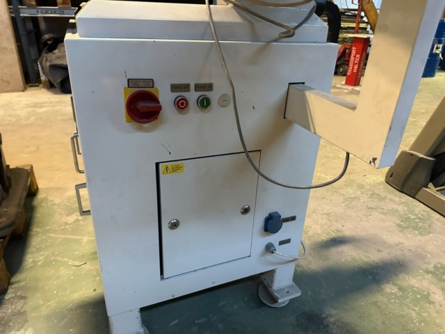 1256086-14 Gravyrfräsmaskin CNC Körner 832S / 500G