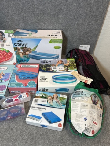 1436333-2 Lot of inflatable pools and swimming toys