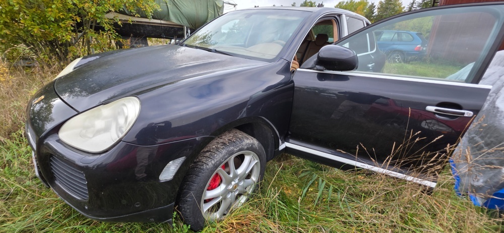 1320017-4 Porsche Cayenne Turbo TipTronic S, 450hp, 2004 (Repair item)