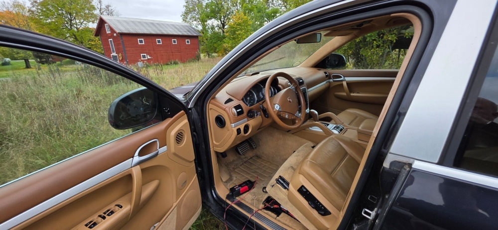 1320017-8 Porsche Cayenne Turbo TipTronic S, 450hp, 2004 (Repair item)