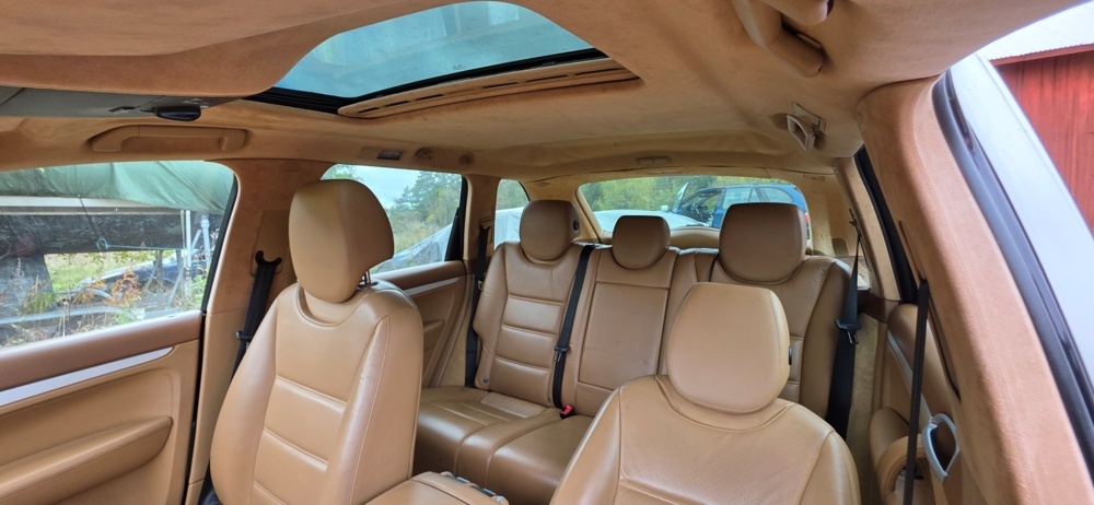 1320017-10 Porsche Cayenne Turbo TipTronic S, 450hp, 2004 (Repair item)