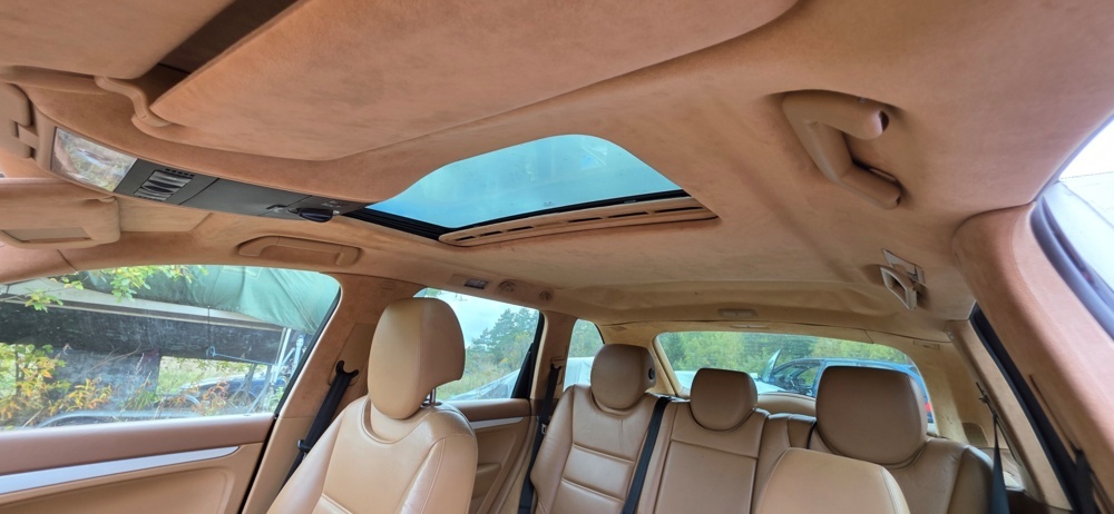 1320017-11 Porsche Cayenne Turbo TipTronic S, 450hp, 2004 (Repair item)