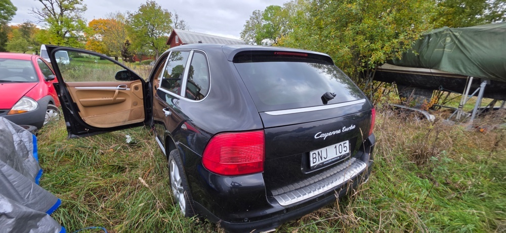 1320017-12 Porsche Cayenne Turbo TipTronic S, 450hp, 2004 (Repair item)