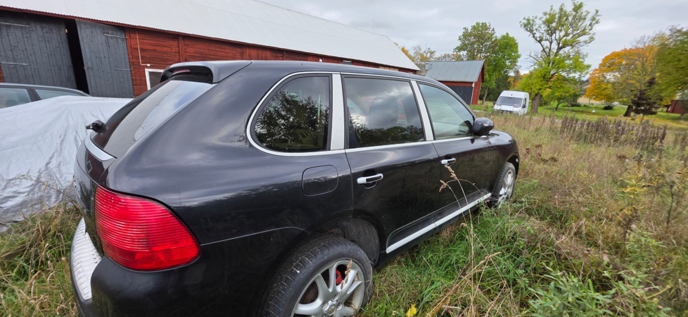 1320017-14 Porsche Cayenne Turbo TipTronic S, 450hp, 2004 (Repair item)