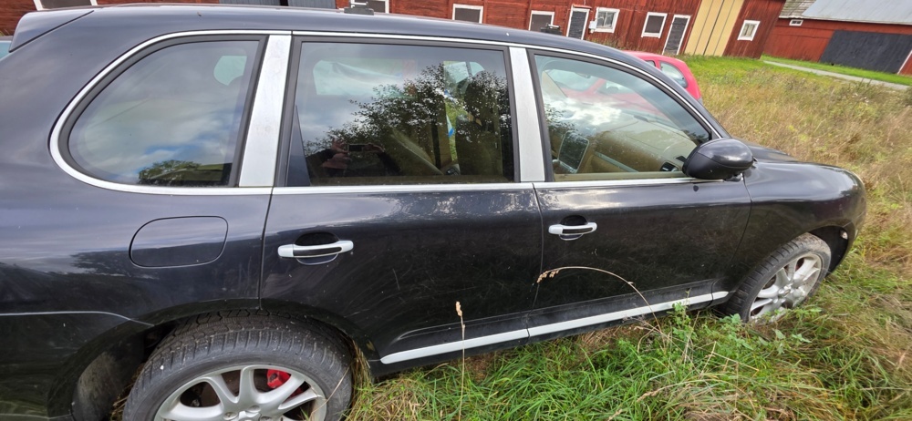 1320017-16 Porsche Cayenne Turbo TipTronic S, 450hp, 2004 (Repair item)