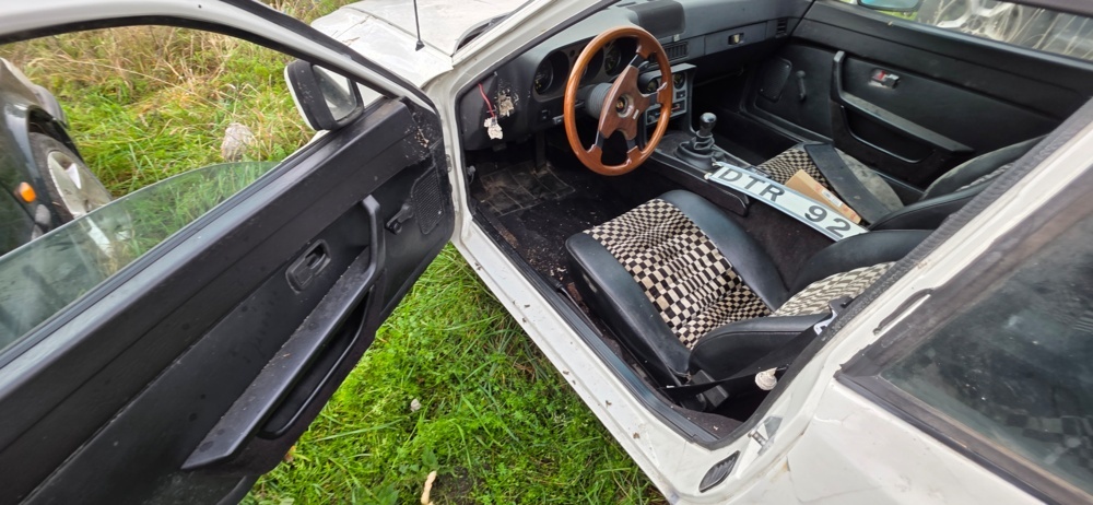 1320018-10 Porsche 944 Manuell, 163hk, 1983 (Reparationsobjekt)