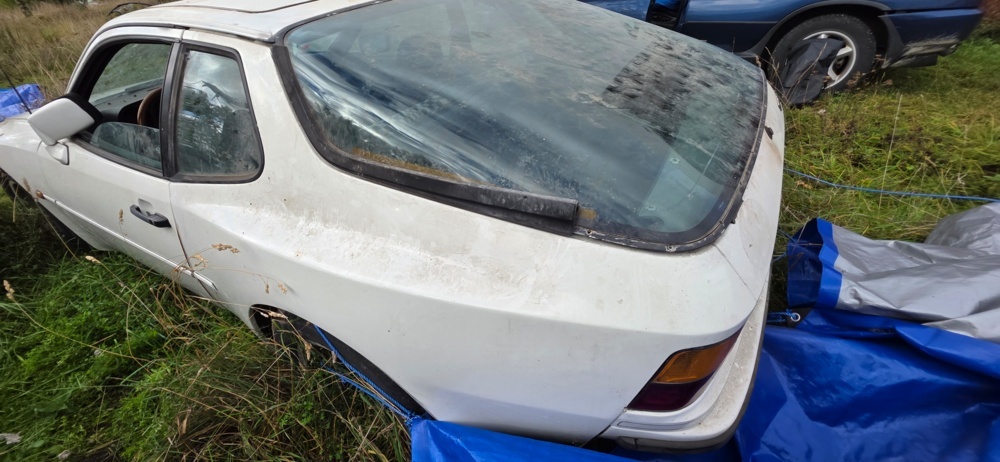 1320018-2 Porsche 944 Manuell, 163hk, 1983 (Reparationsobjekt)