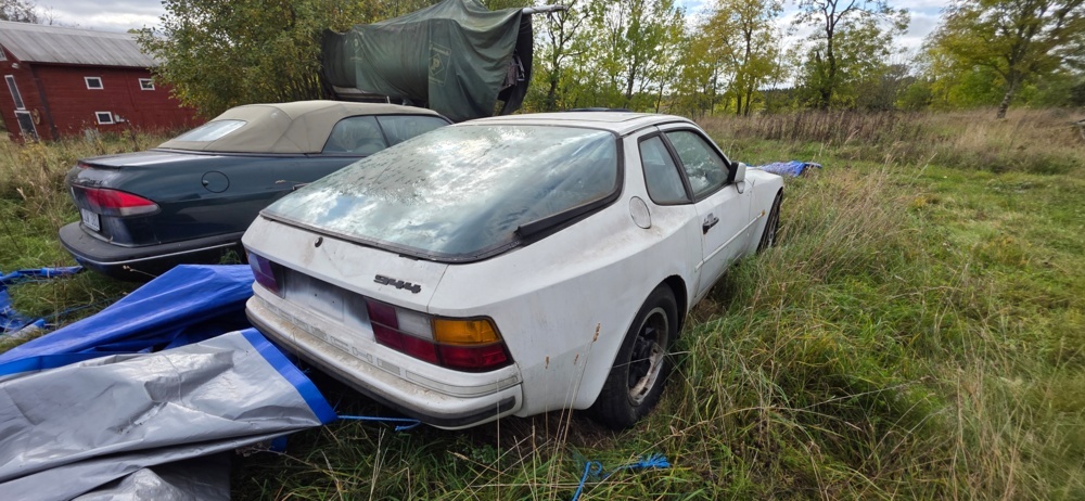 1320018-4 Porsche 944 Manuell, 163hk, 1983 (Reparationsobjekt)
