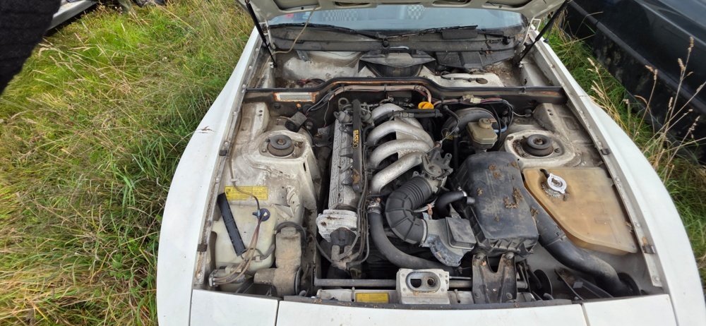 1320018-9 Porsche 944 Manuell, 163hk, 1983 (Reparationsobjekt)