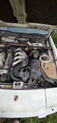 1320018-12 Porsche 944 Manuell, 163hk, 1983 (Reparationsobjekt)