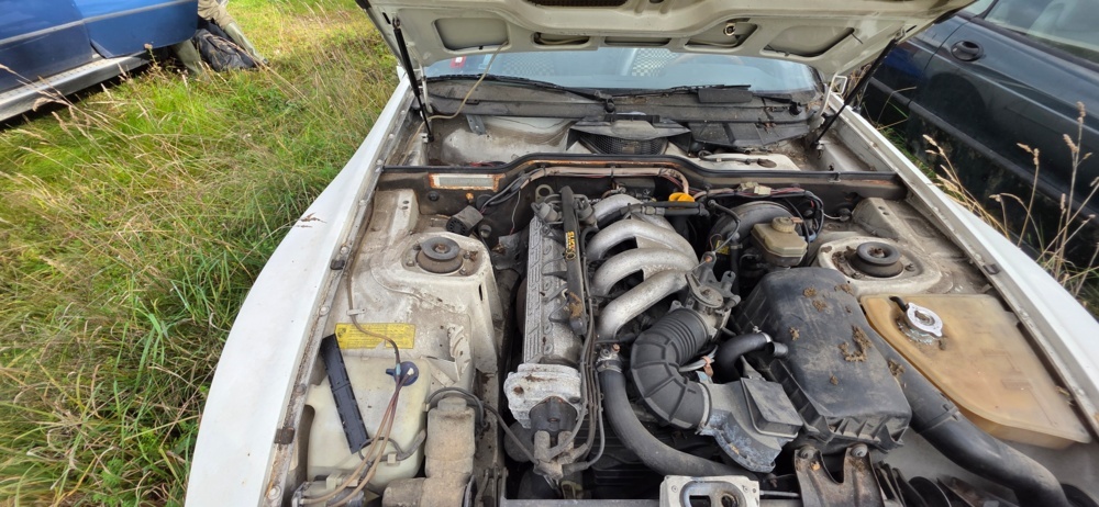 1320018-14 Porsche 944 Manuell, 163hk, 1983 (Reparationsobjekt)