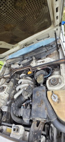 1320018-17 Porsche 944 Manuell, 163hk, 1983 (Reparationsobjekt)