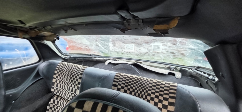 1320018-29 Porsche 944 Manuell, 163hk, 1983 (Reparationsobjekt)