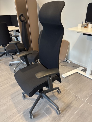 1444766-2 Solium office chair with armrests
