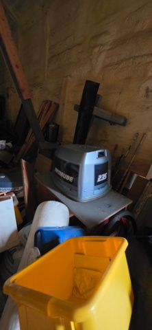 1320027-1 Utombordare 2 st (en reperationsobjekt) Evinrude 235 hk