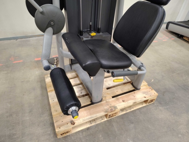 1448155-2 Bensträckningsmaskin, Technogym – justerbart säte, viktmagasin