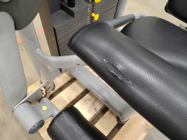 1448155-3 Bensträckningsmaskin, Technogym – justerbart säte, viktmagasin