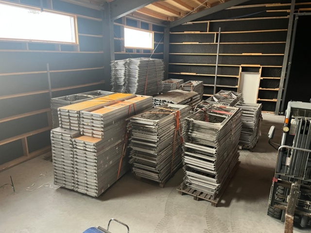 1421624-1 Monzon stor byggställning inkl tillbehör