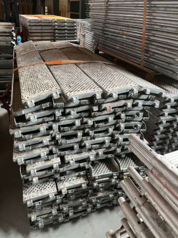 1421624-30 Monzon stor byggställning inkl tillbehör