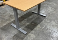 1372602 10 höj- och sänkbara skrivbord