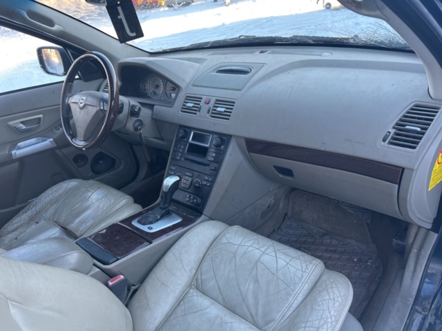 1429977-28 Volvo XC90 T6 AWD Automatic, 272hp -2003