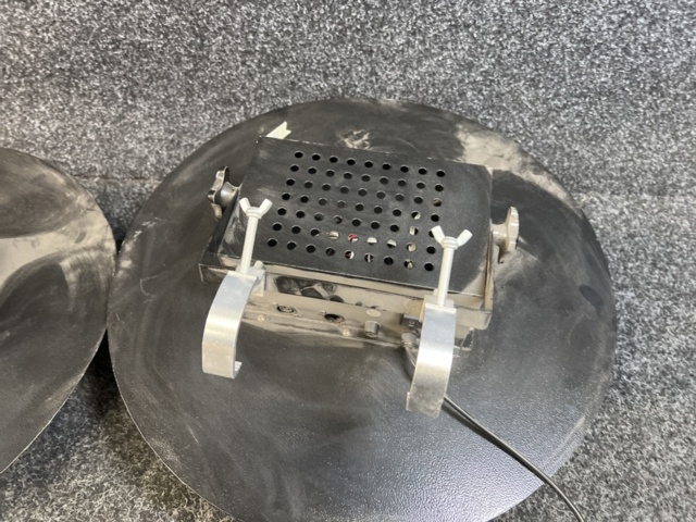 1447469-4 2 st konfetti party maskiner