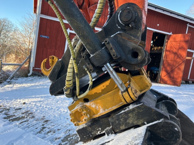 1430010-65 Crawler excavator with tiltrotator Hitachi EX255 -1999
