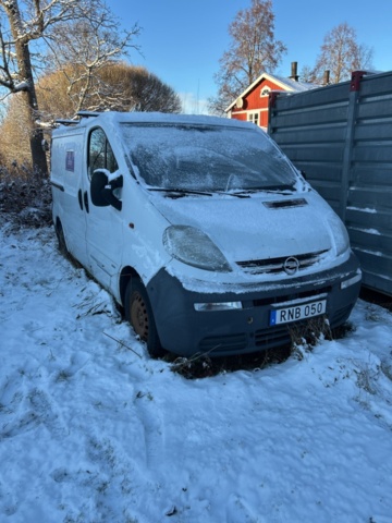 1430014-2 Skåpbil Opel Vivaro 2.9t 1.9 DTI Manuell, 101hk -2006 (Reparationsobjekt)
