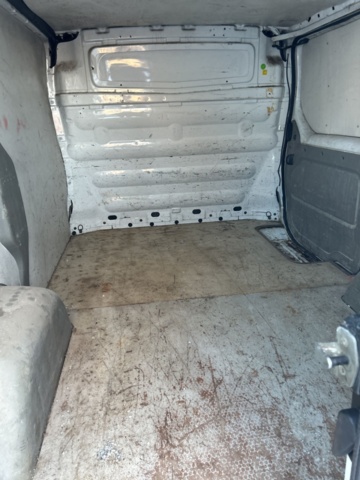 1430014-6 Skåpbil Opel Vivaro 2.9t 1.9 DTI Manuell, 101hk -2006 (Reparationsobjekt)