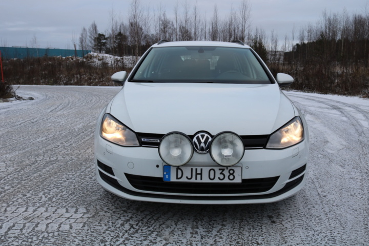 1416712-3 Volkswagen Golf Sportscombi 1.4 TGI. 2015