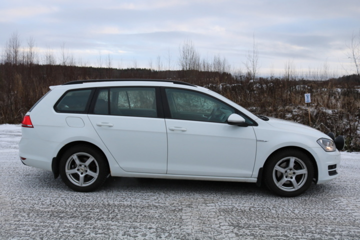 1416712-5 Volkswagen Golf Sportscombi 1.4 TGI. 2015