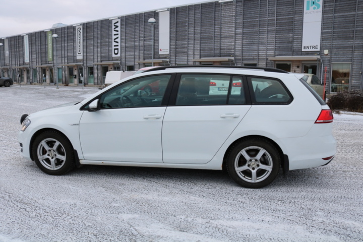 1416712-9 Volkswagen Golf Sportscombi 1.4 TGI. 2015