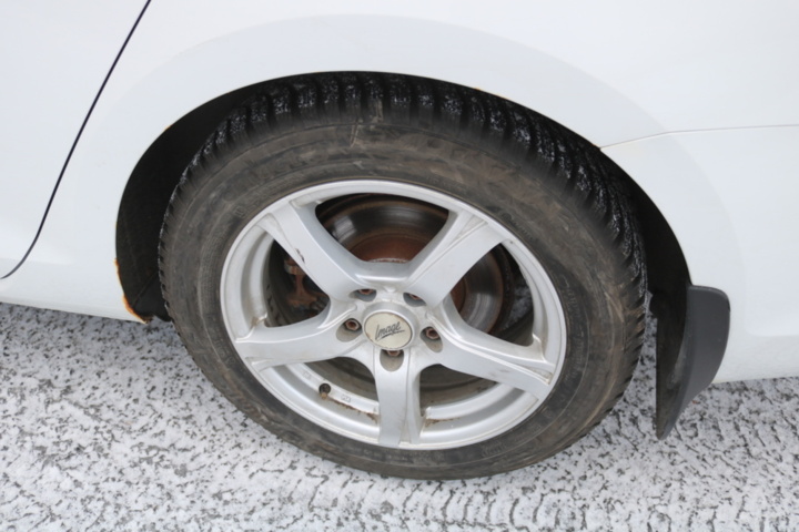 1416712-12 Volkswagen Golf Sportscombi 1.4 TGI. 2015