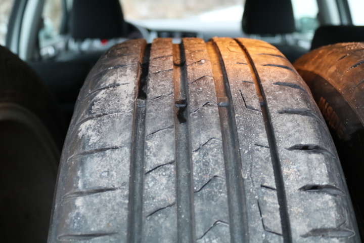 1416712-59 Volkswagen Golf Sportscombi 1.4 TGI. 2015