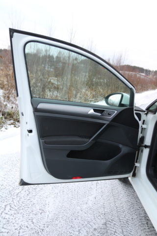 1416712-70 Volkswagen Golf Sportscombi 1.4 TGI. 2015