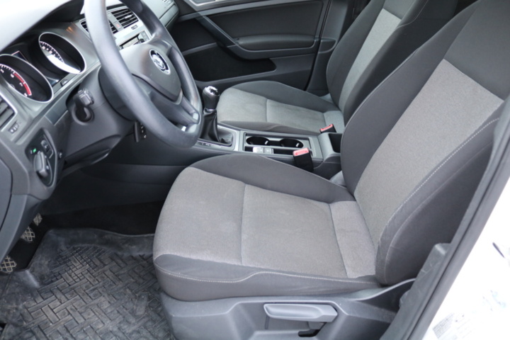 1416712-74 Volkswagen Golf Sportscombi 1.4 TGI. 2015