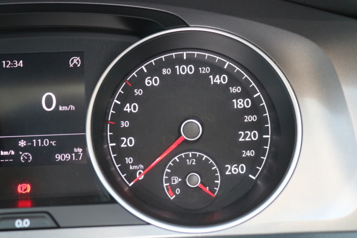 1416712-85 Volkswagen Golf Sportscombi 1.4 TGI. 2015