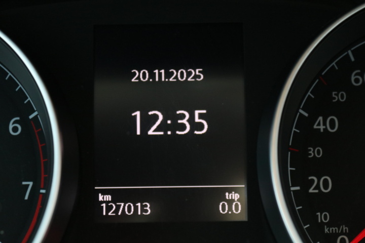 1416712-86 Volkswagen Golf Sportscombi 1.4 TGI. 2015