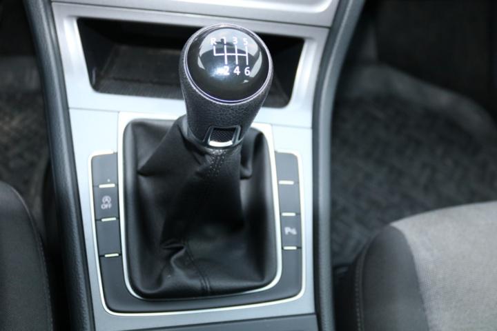 1416712-91 Volkswagen Golf Sportscombi 1.4 TGI. 2015