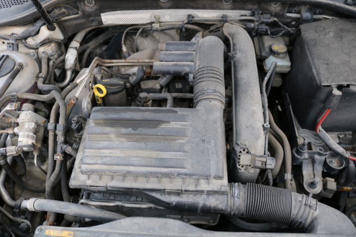 1416712-106 Volkswagen Golf Sportscombi 1.4 TGI. 2015