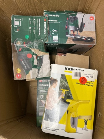 1436456-15 Samlinng med ca 20 maskiner och trädgårdstillbehör