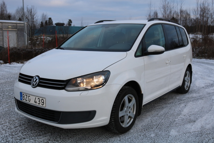 1416713-2 Volkswagen Touran 5-sätes 1.4 TGI EcoFuel DSG. 2013