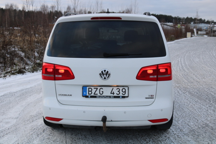 1416713-7 Volkswagen Touran 5-sätes 1.4 TGI EcoFuel DSG. 2013