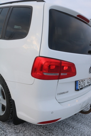 1416713-10 Volkswagen Touran 5-sätes 1.4 TGI EcoFuel DSG. 2013