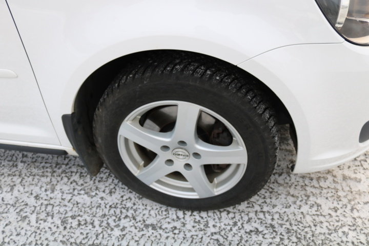 1416713-42 Volkswagen Touran 5-sätes 1.4 TGI EcoFuel DSG. 2013